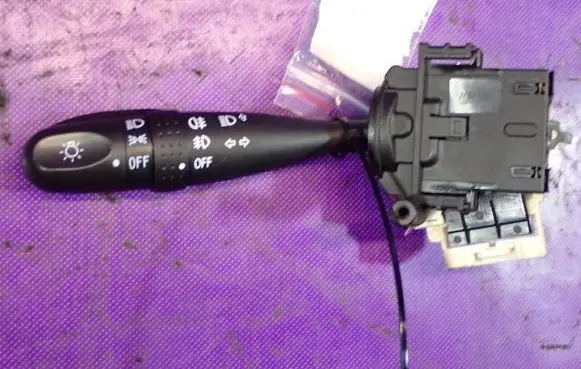 Toyota Yaris Verso Other switches/knobs/shifts JYTY005
