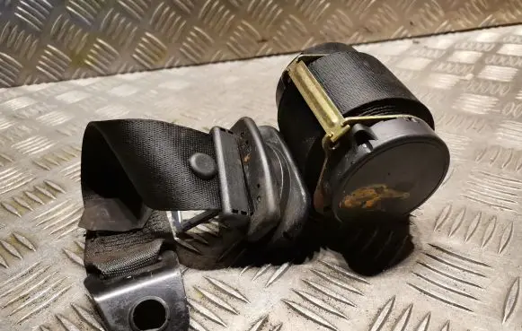 Mini One - Cooper R50 - 53 Rear seatbelt 7055962