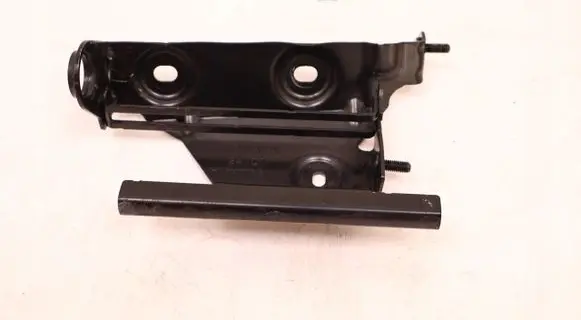 Mercedes-Benz 200 300 W123 Front splash guards bracket A2065065200
