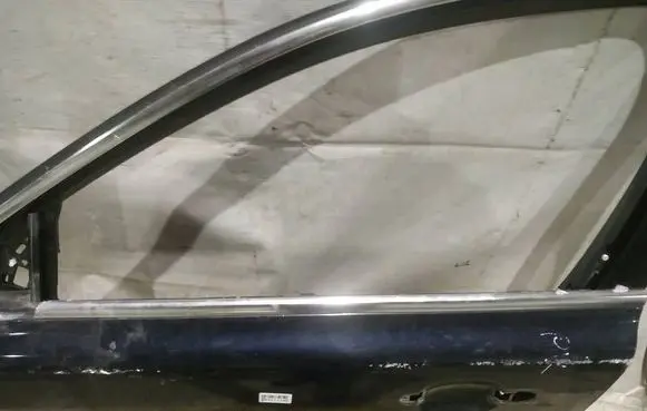 Volvo S80 Front door glass trim molding 