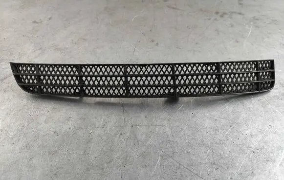 Volvo XC90 Front bumper lower grill 08662996