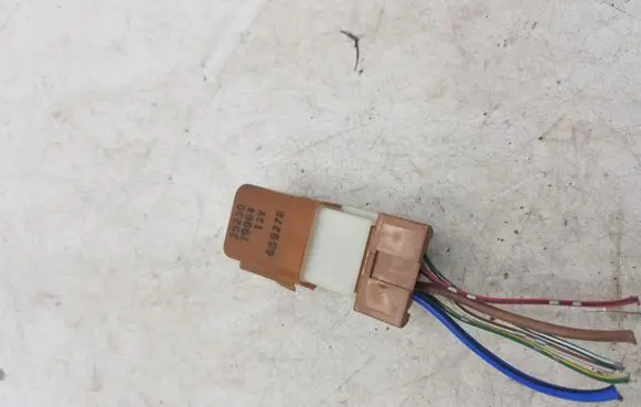 Nissan X-Trail T30 Other relay 2523079964 40927B