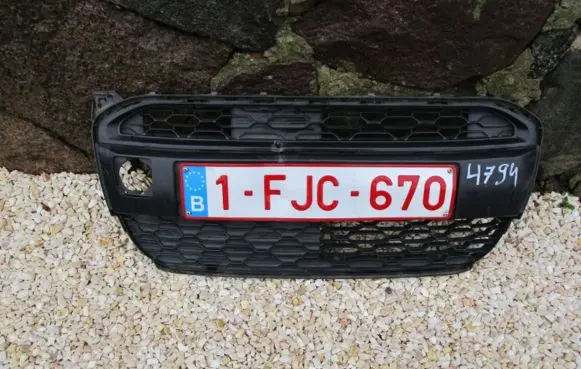 Citroen C1 Front bumper upper radiator grill 531120H090