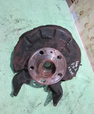 Skoda Fabia Mk1 (6Y) Front wheel hub spindle knuckle