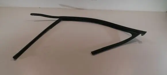 Audi A4 S4 B8 8K Rubber seal front coupe door window 8K0837439G