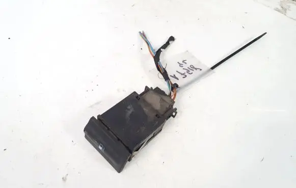 Skoda Octavia Mk1 (1U) Fuel tank opening switch 