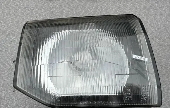 Mitsubishi Pajero Headlight/headlamp MB831068 MB831072 110-37746