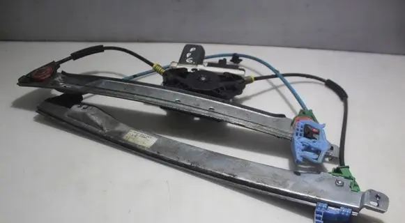 Front window lifting mechanism without motor