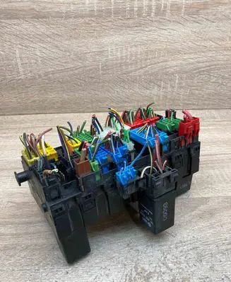 Volkswagen Transporter - Caravelle T4 Fuse module 357937039