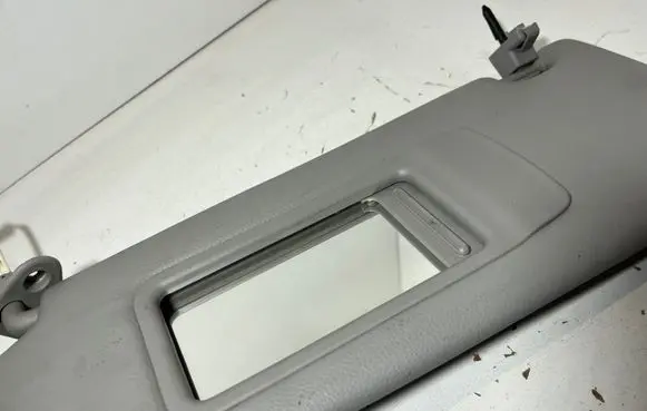 BMW 3 E90 E91 Sun visor