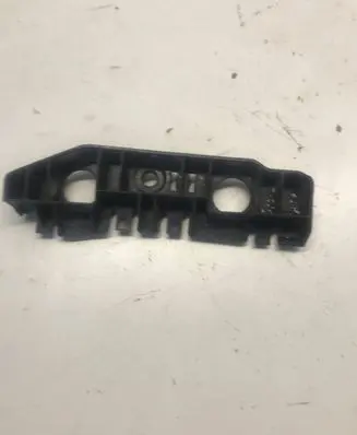 Audi A5 Fender mounting bracket 8W6853922