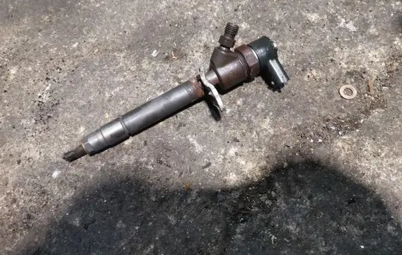 Volvo S80 Fuel injector 0445110298 30777526
