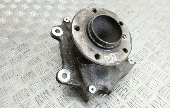 BMW 1 E82 E88 Front wheel hub spindle knuckle 6764444