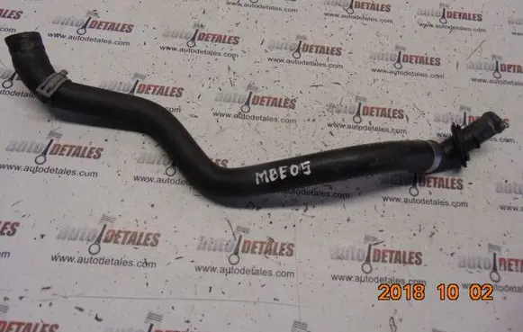 Mercedes-Benz E W211 Engine coolant pipe/hose A2118302615