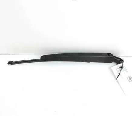 Rear wiper blade arm