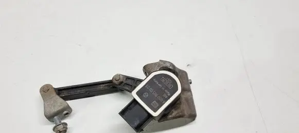 Headlight/headlamp level sensor