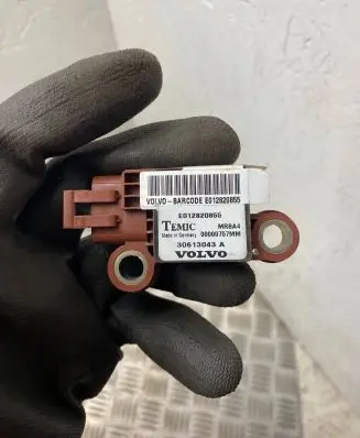 Volvo S40, V40 Airbag deployment crash/impact sensor 30613043A E012820855 0430757MM
