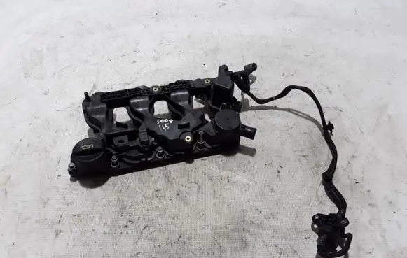 Peugeot 3008 II Rocker cam cover 9827622780
