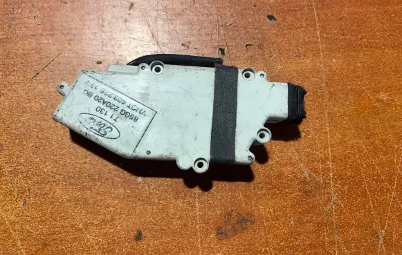Ford Sierra Central locking motor 85GG220A20BC