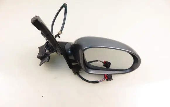 Volkswagen Golf Plus Front door electric wing mirror