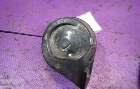 Volkswagen PASSAT CC Horn signal 024148