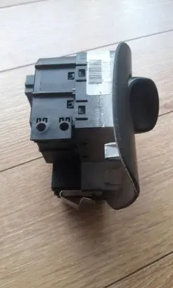 Mercedes-Benz C W203 Light switch A2035450904 04058030