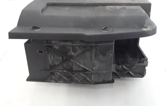 Battery bracket