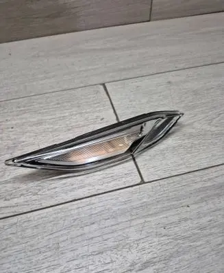 Porsche Cayenne (92A) Front fender indicator light 7P5949101