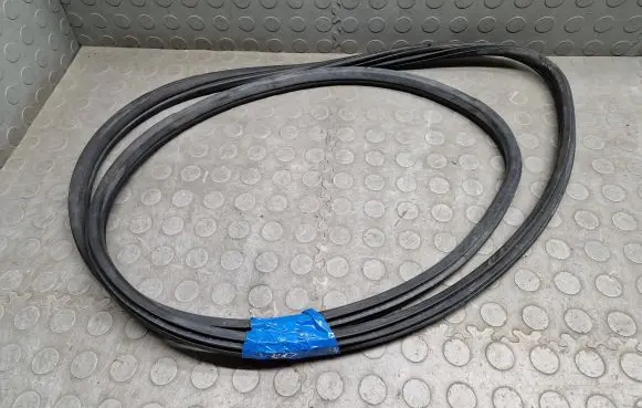 BMW X3 E83 Front door rubber seal 3451616
