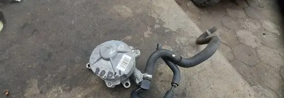 Nissan Qashqai Vacuum pump 8200795080