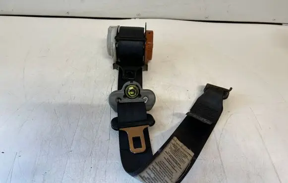 Honda CR-V Rear seatbelt 040979