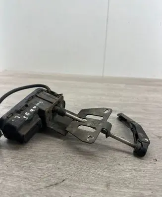 Saab 9-3 Ver1 Headlight wiper motor M008000500 860706