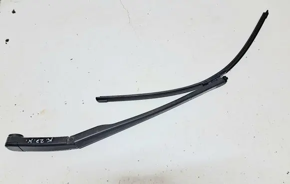 Honda Civic Front wiper blade arm