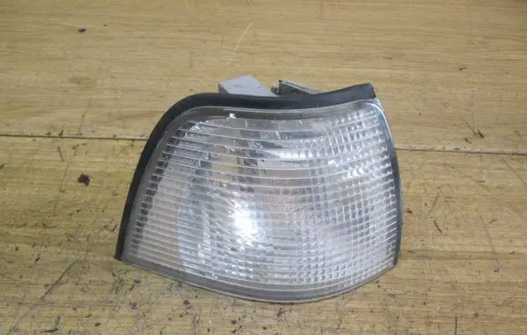 BMW 3 E36 Front indicator light 9403096