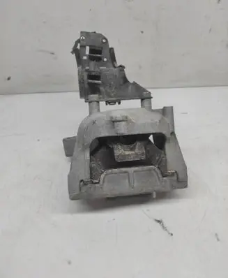 Engine mount bracket