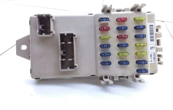 Subaru Forester SF Fuse module JB200400 108024