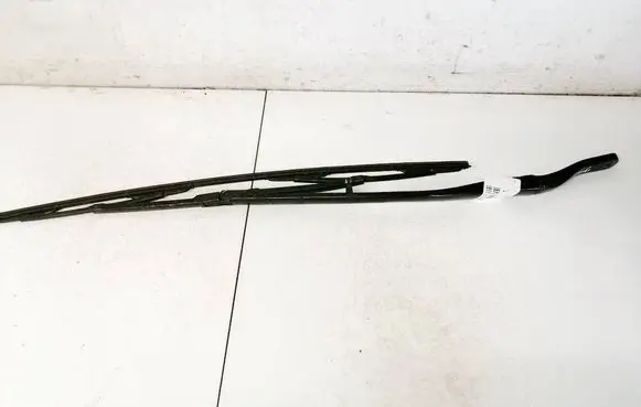 Peugeot 607 Front wiper blade arm