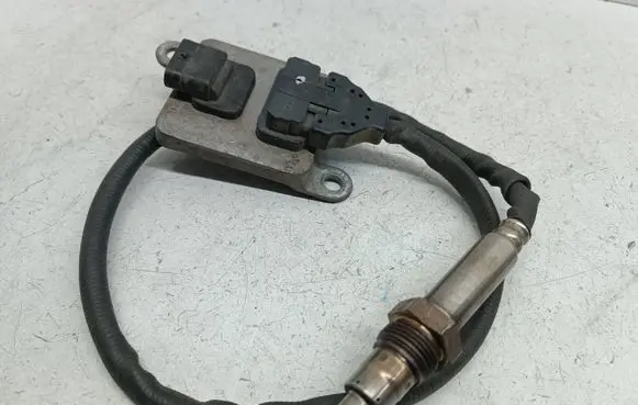 Mercedes-Benz Sprinter W906 Lambda probe sensor 0009053503 A0009053503 5WK96682D
