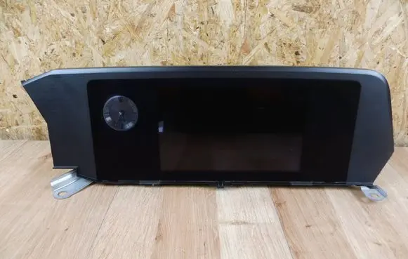 Radio/CD/DVD/GPS head unit
