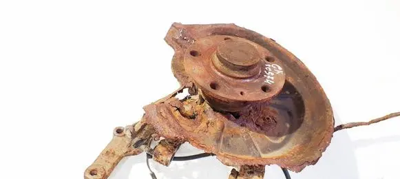 Rear wheel hub