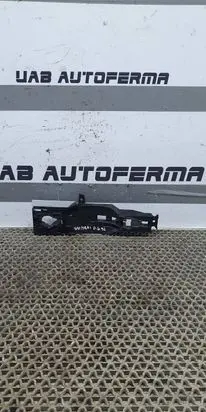Rear door exterior handle/bracket