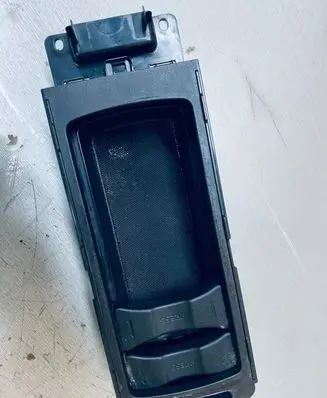 Cup holder front