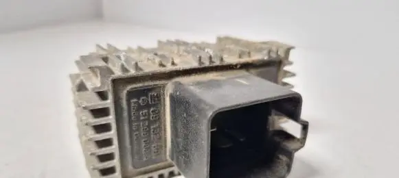 Opel Sintra Glow plug pre-heat relay 09132691 51299008A