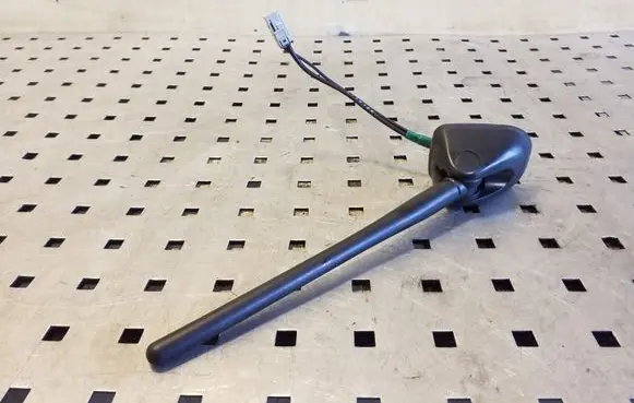 Nissan Juke I F15 Aerial GPS antenna 