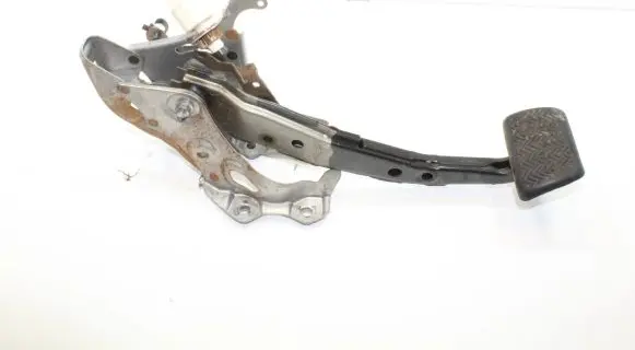 Toyota Auris 150 Brake pedal