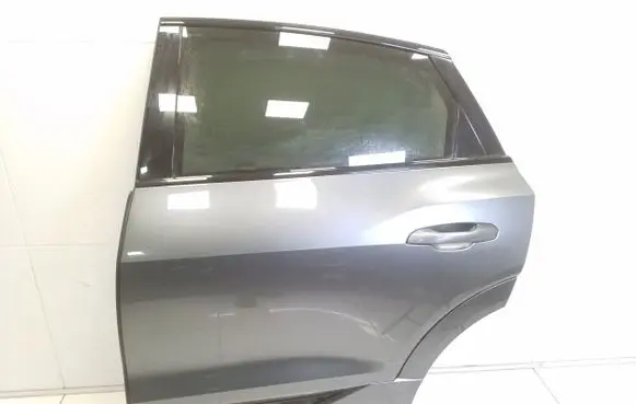 Audi e-tron Rear door