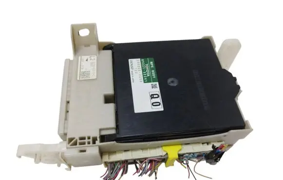 Toyota Verso-S Other control units/modules 8922152241 2380003250 8273052L70C