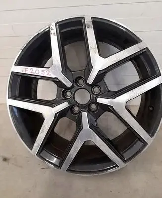 Seat Arona R18 alloy rim 
