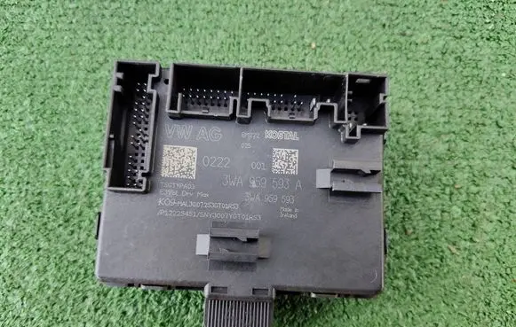Volkswagen Tiguan Door control unit/module 3WA959593 3WA959593A