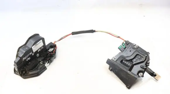 BMW M6 Front door soft close latching motor 7276544 51217276544 A053702